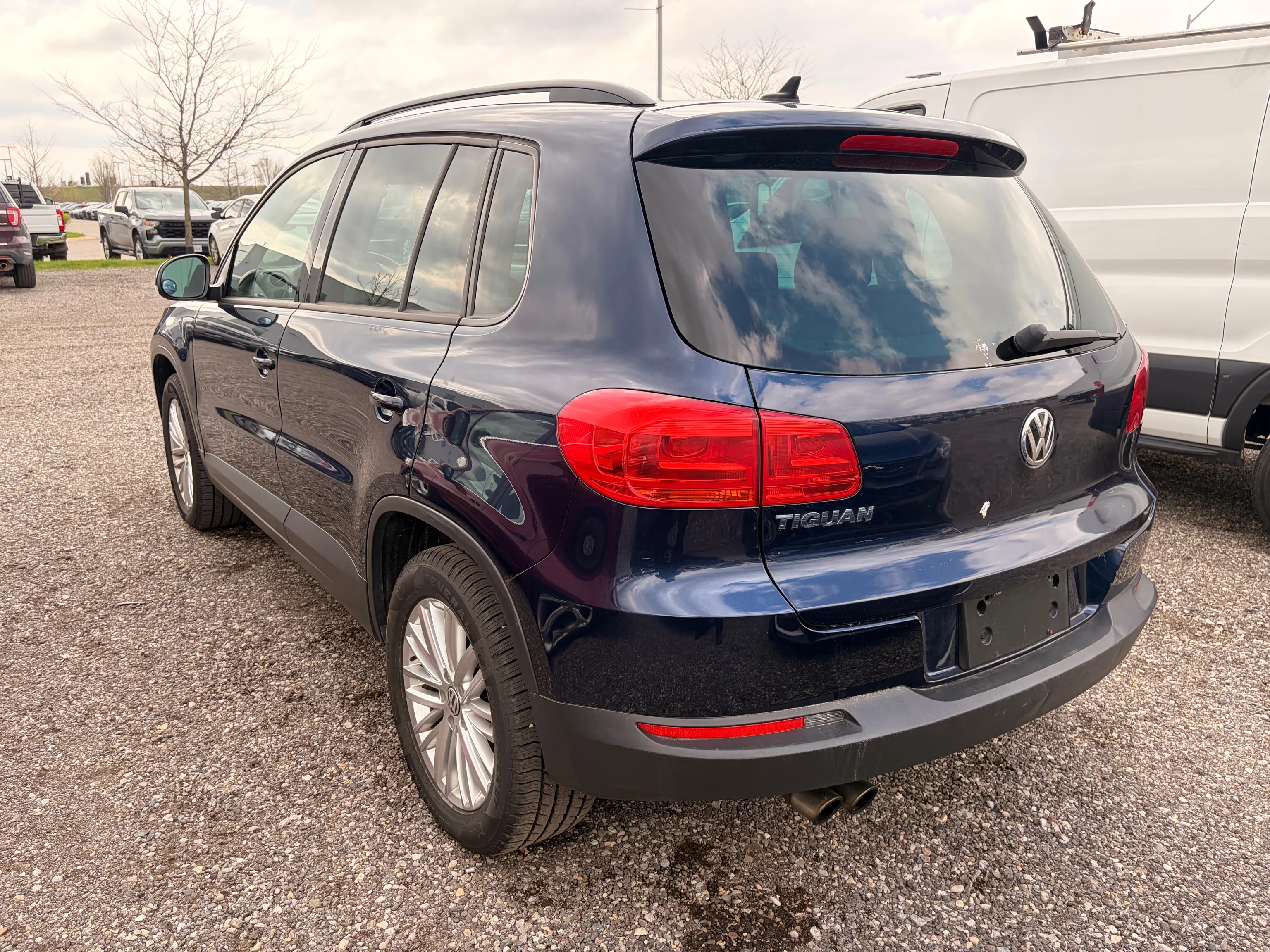 Used 2015  Volkswagen  image 4
