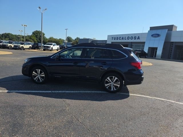 Used 2018 Dark Blue Subaru 2.5i image 6