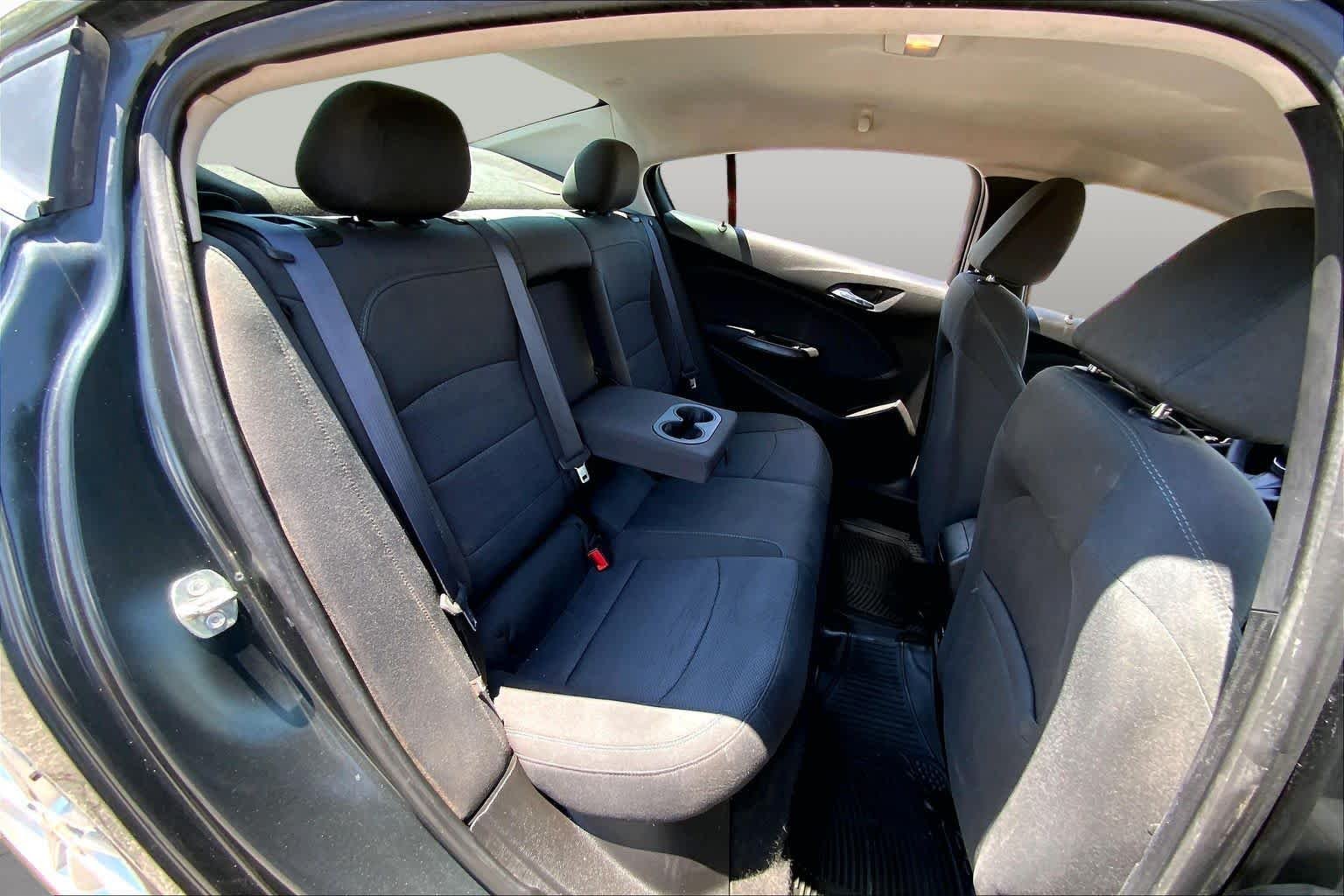 Used 2018 Graphite Metallic Chevrolet LT image 20