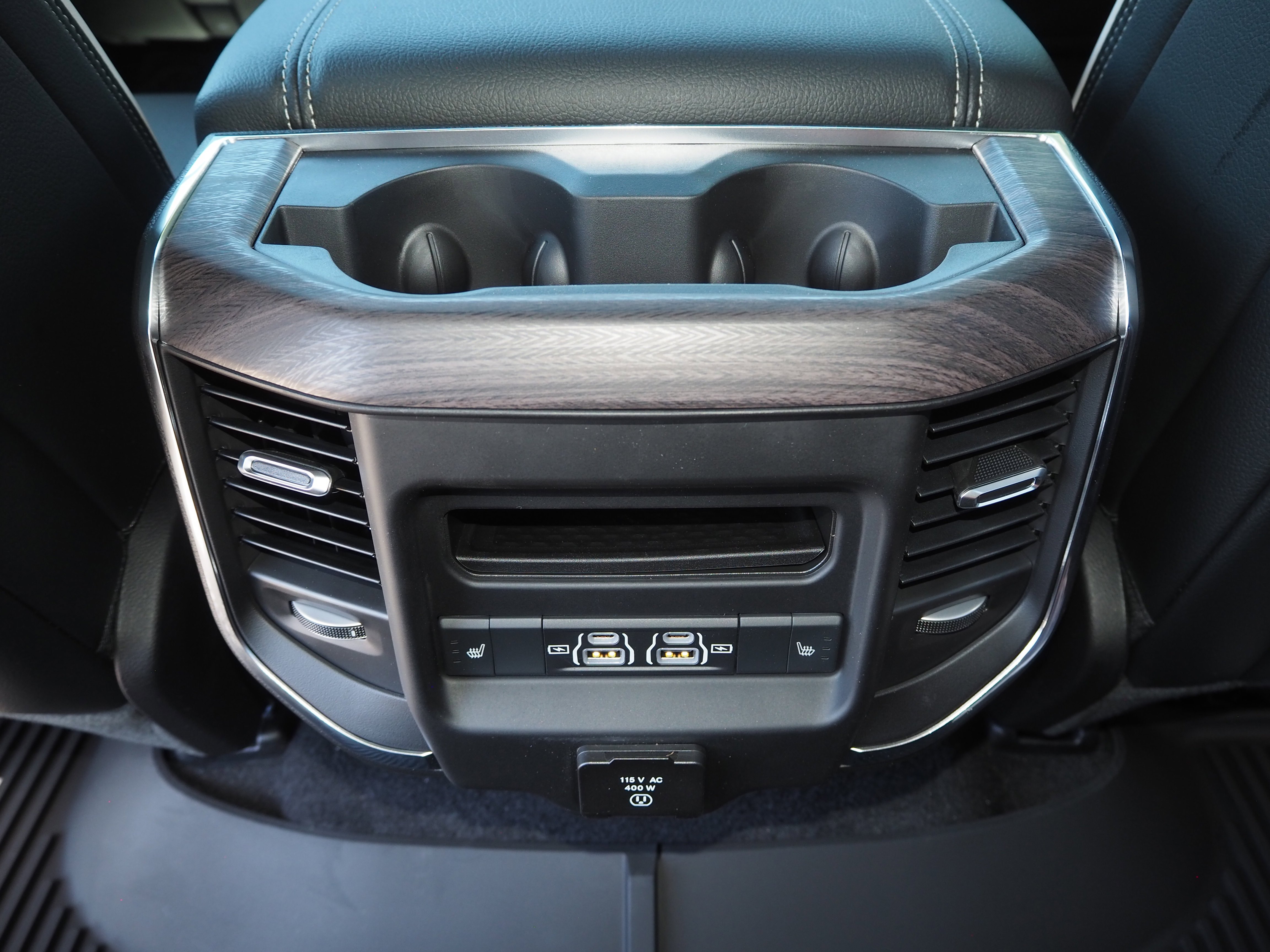 2026 Ram 1500 Laramie photo 4