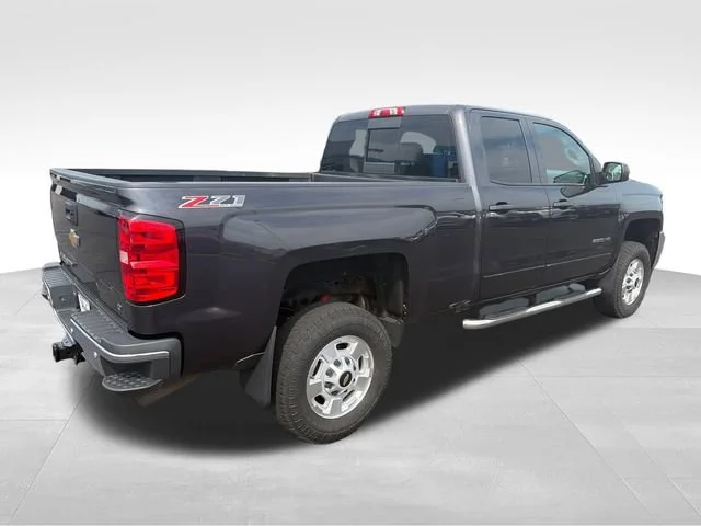 Used 2016 TUNGSTEN METALLIC Chevrolet LT image 6