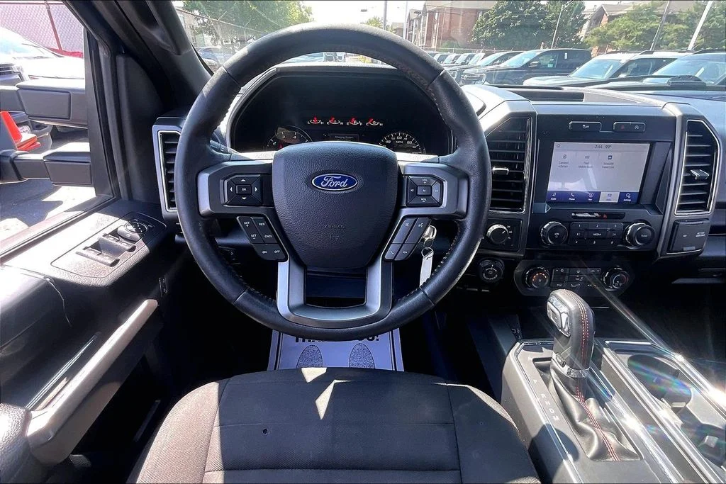 Used 2019  Ford XLT image 4