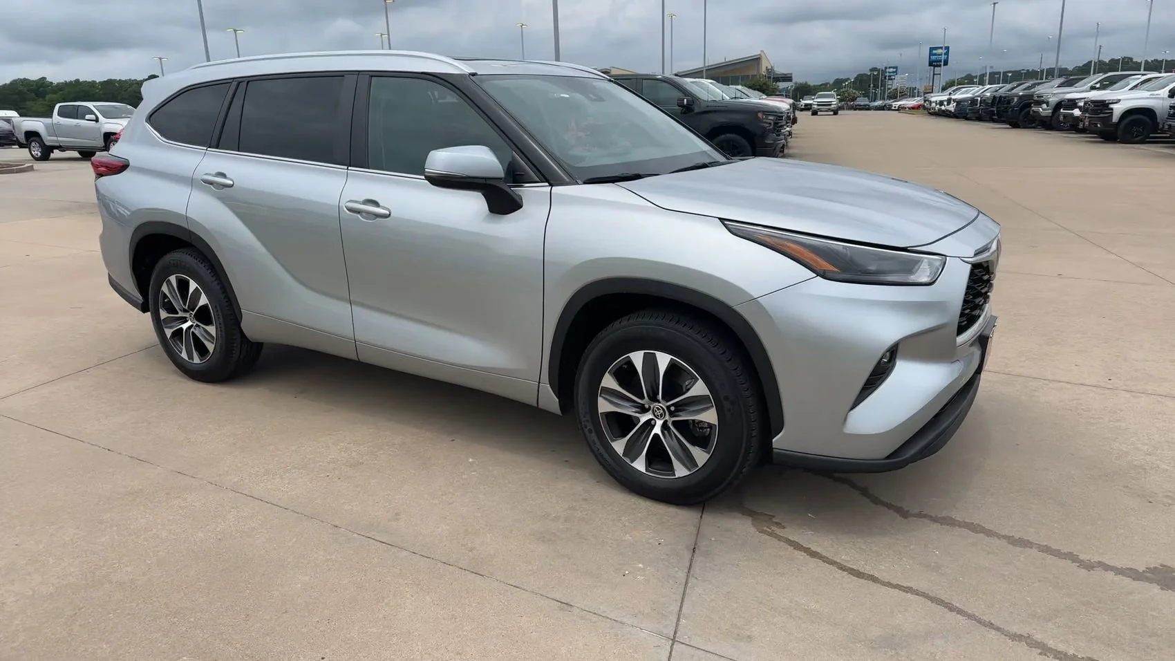 Used 2023 Celestial Silver Metallic Toyota XLE image 3