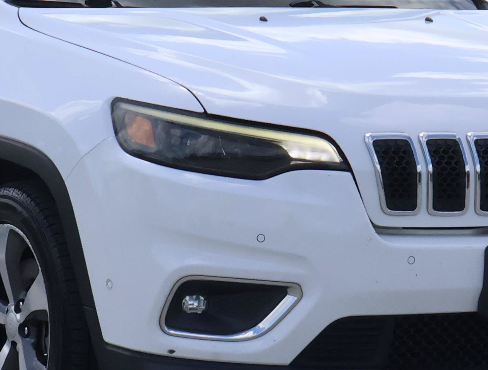 Used 2019 Bright White Clearcoat Jeep Limited image 7