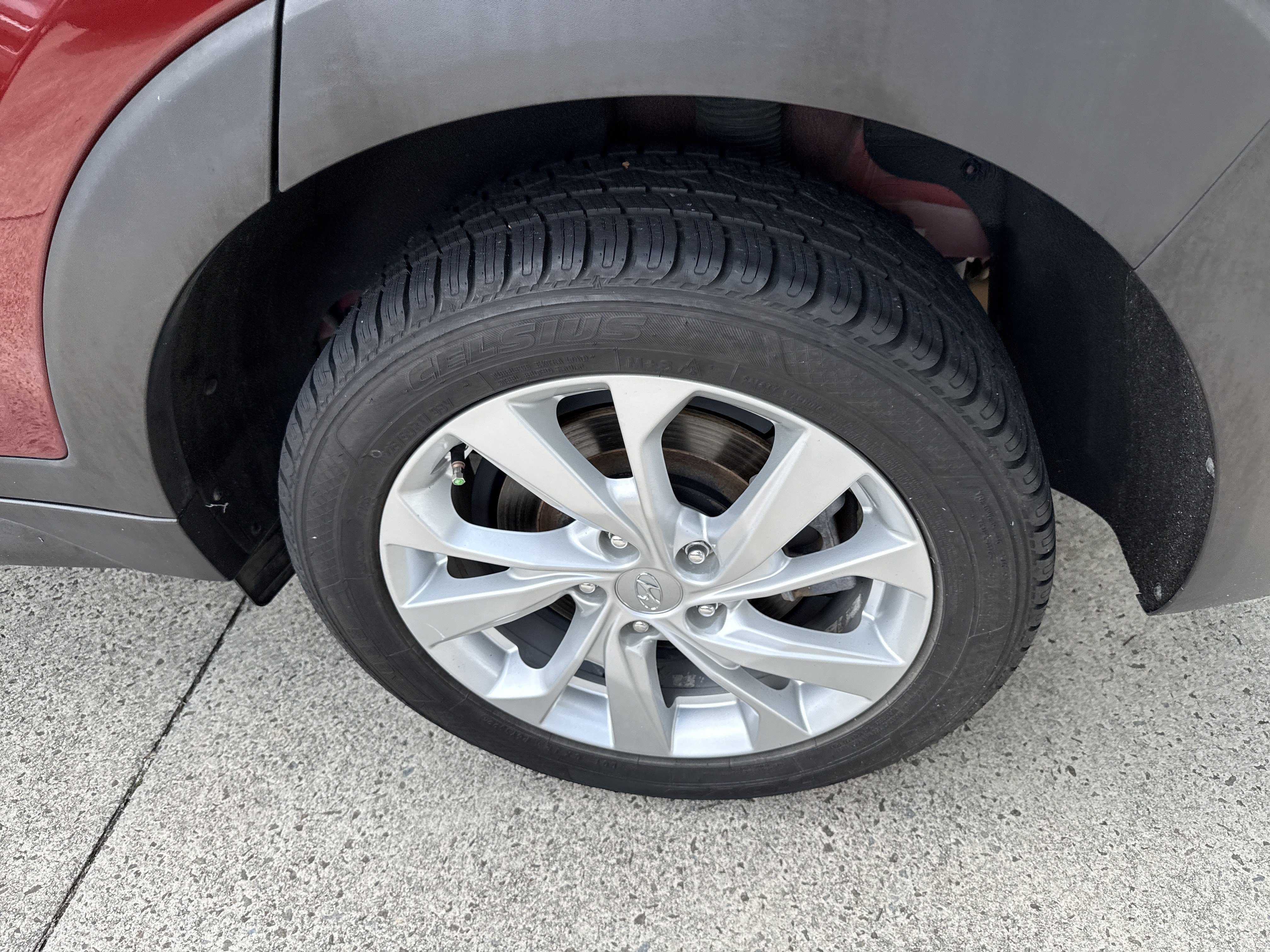 Used 2019 Gemstone Red Hyundai SE image 19