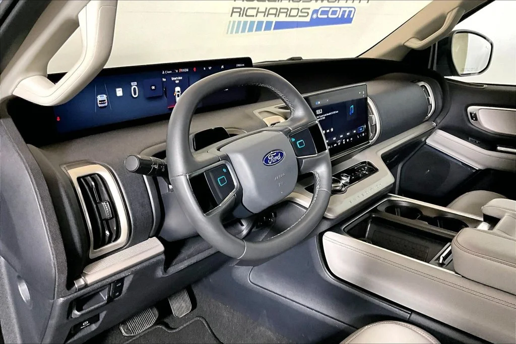 Used 2025 Gray Metallic Ford Active image 10