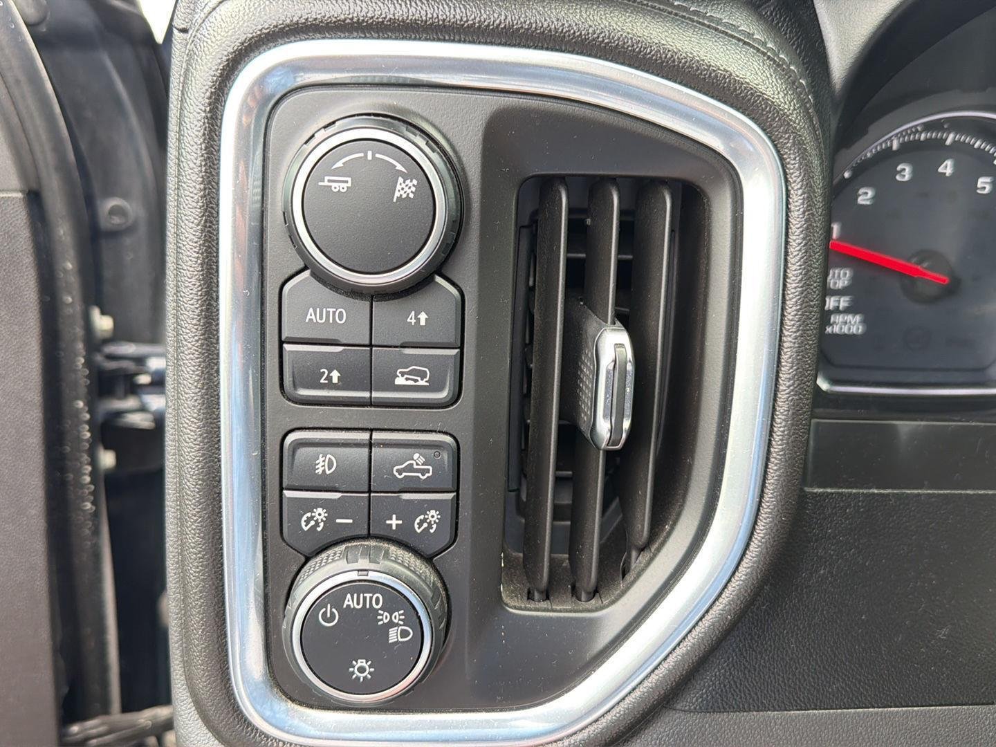 Used 2019 Northsky Blue Metallic Chevrolet RST image 19