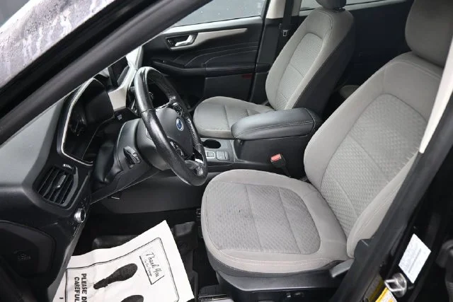 Used 2021 Black Ford SE image 22