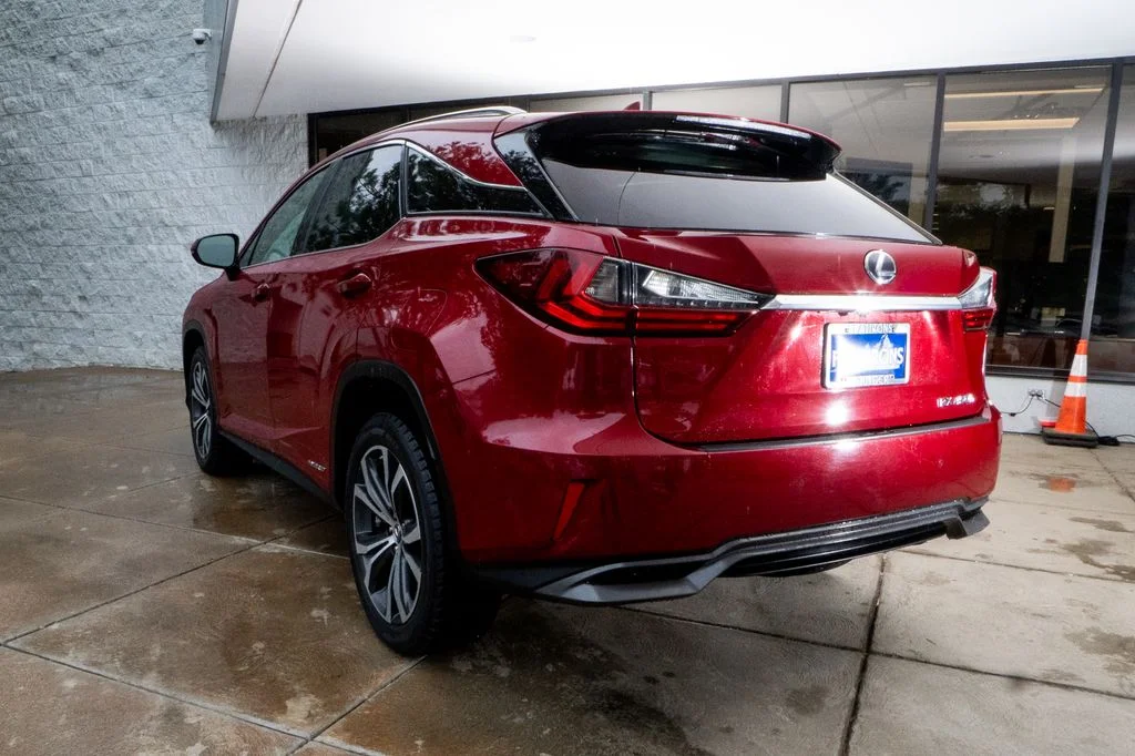 Used 2019 Red Lexus 450h image 5