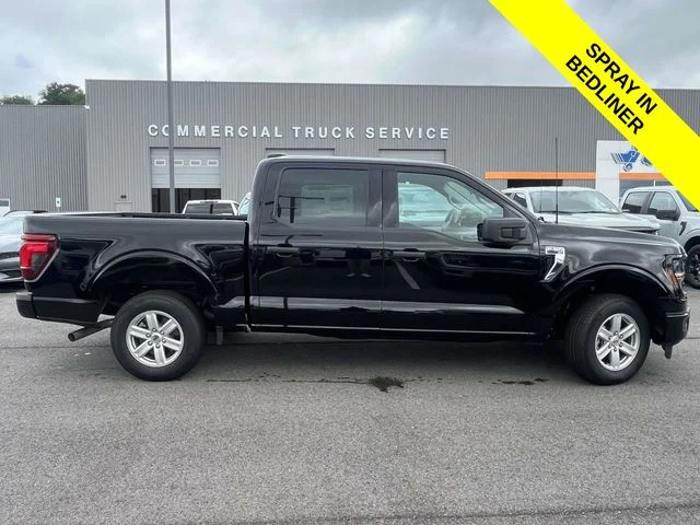 New 2026 Black Ford XLT image 2