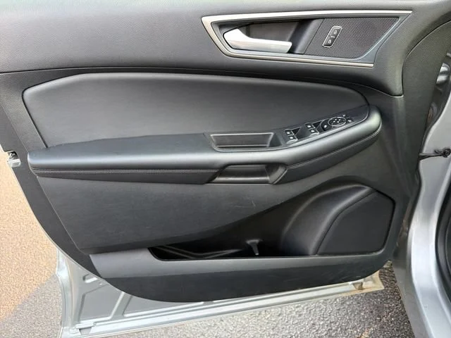 Used 2024 Silver Ford SEL image 17