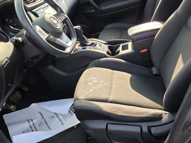 Used 2018 Gray Nissan S image 5