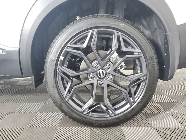 New 2026 Aspen White TriCoat Nissan SR image 12