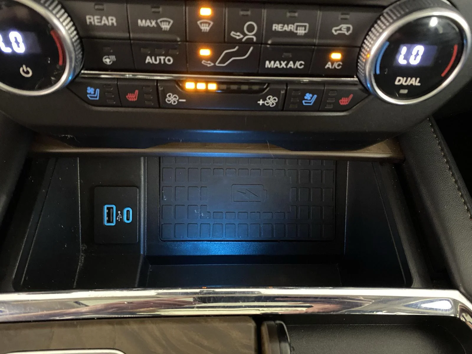 Used 2020 Star White Metallic Tri-Coat Ford Platinum image 15