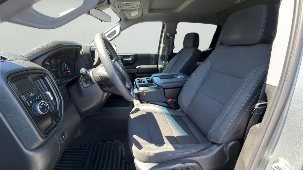 Used 2024 Gray Chevrolet Custom image 17