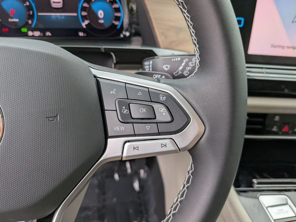 New 2026 Green Volkswagen 2.0T SE w/Technology image 27