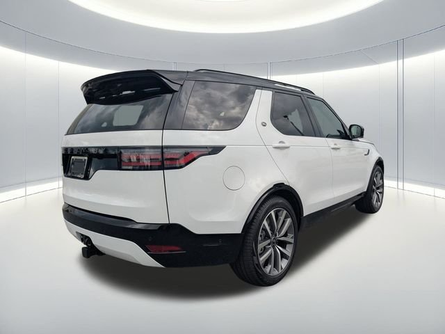 New 2026 Fuji White Land Rover Dynamic SE image 3