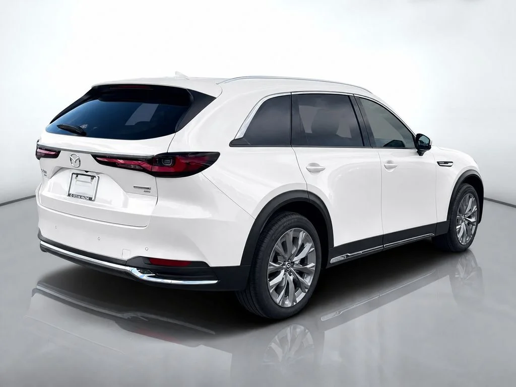New 2026 White Mazda 3.3 Turbo Premium Plus image 3