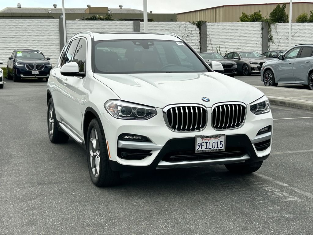 Used 2021 Alpine White BMW sDrive30i image 7
