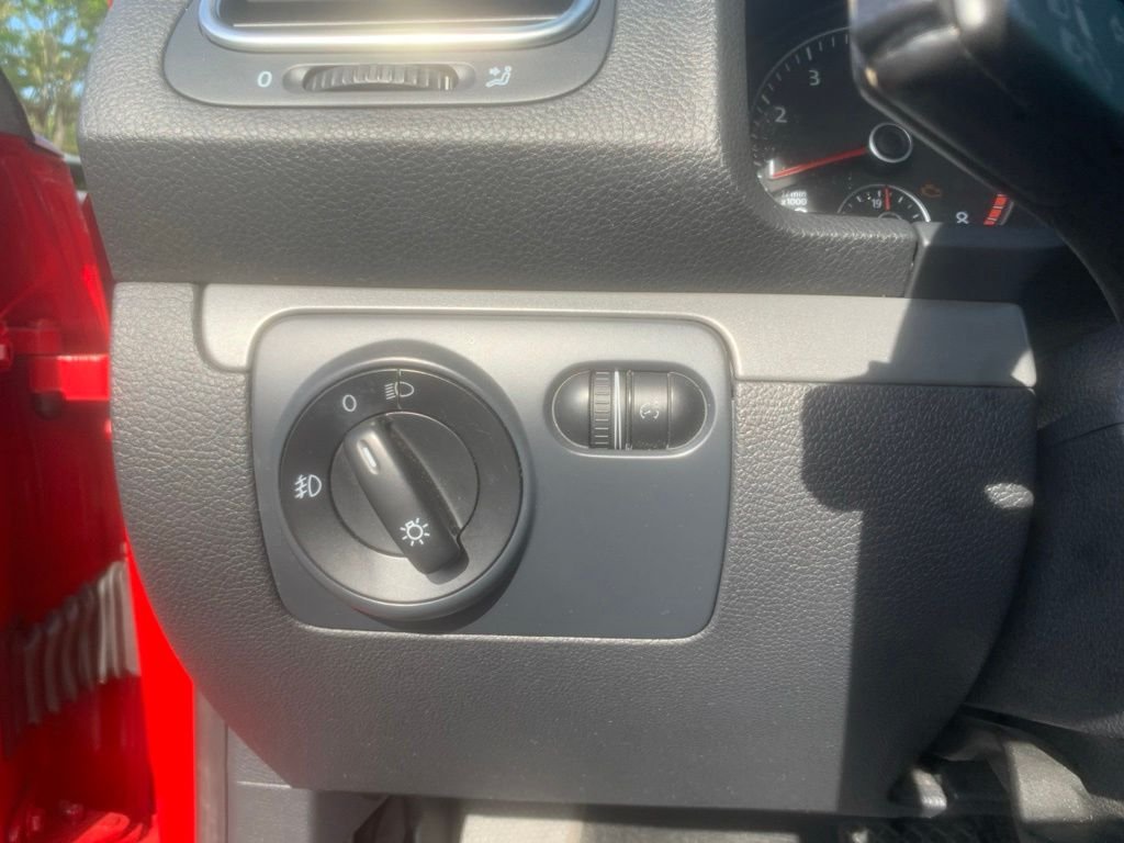 Used 2010 Salsa Red Volkswagen Komfort Edition image 20