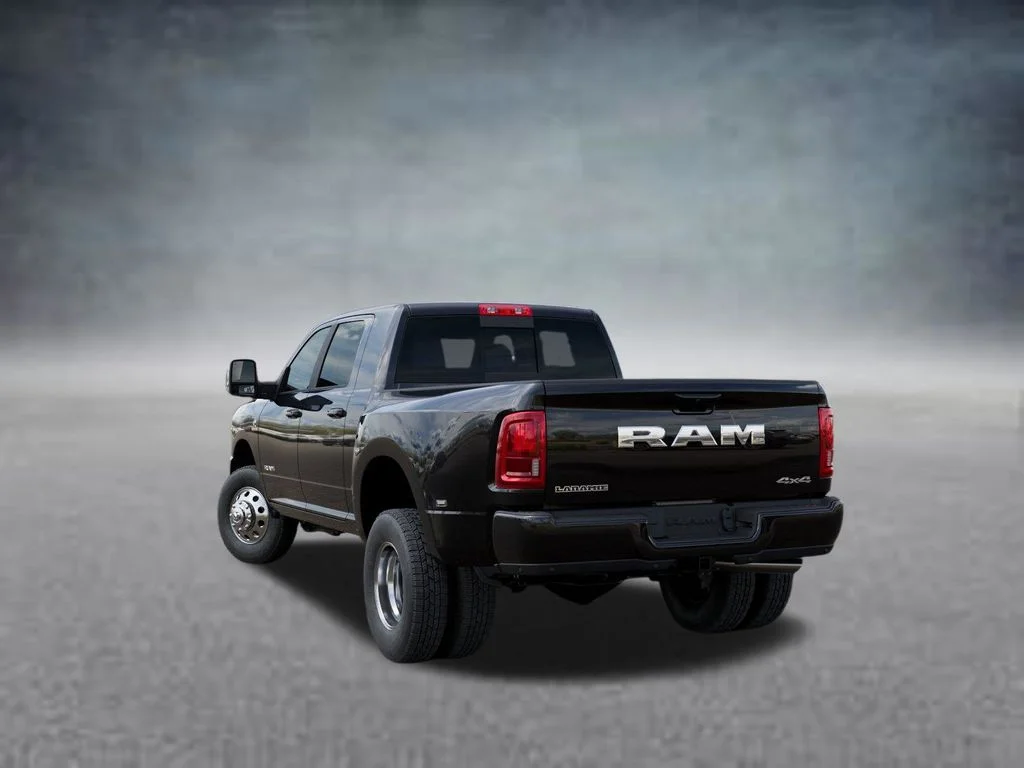 New 2026 Diamond Black Crystal Pearl-Coat Exterior Paint RAM Laramie image 3