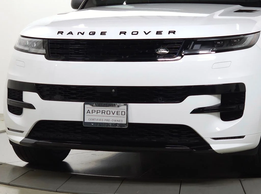 Certified Used 2025 White Land Rover Dynamic SE image 11
