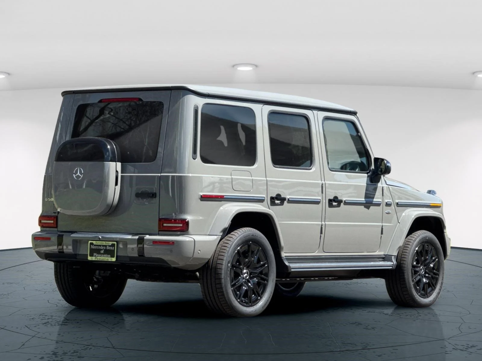 2025 Mercedes-Benz G-Class G580 - Photo 6