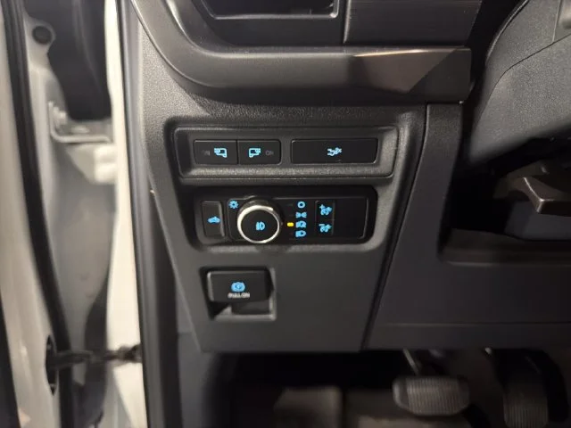 Used 2024 White Ford XLT image 18