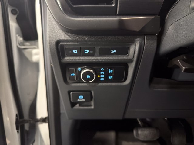 Used 2024 White Ford XLT image 18