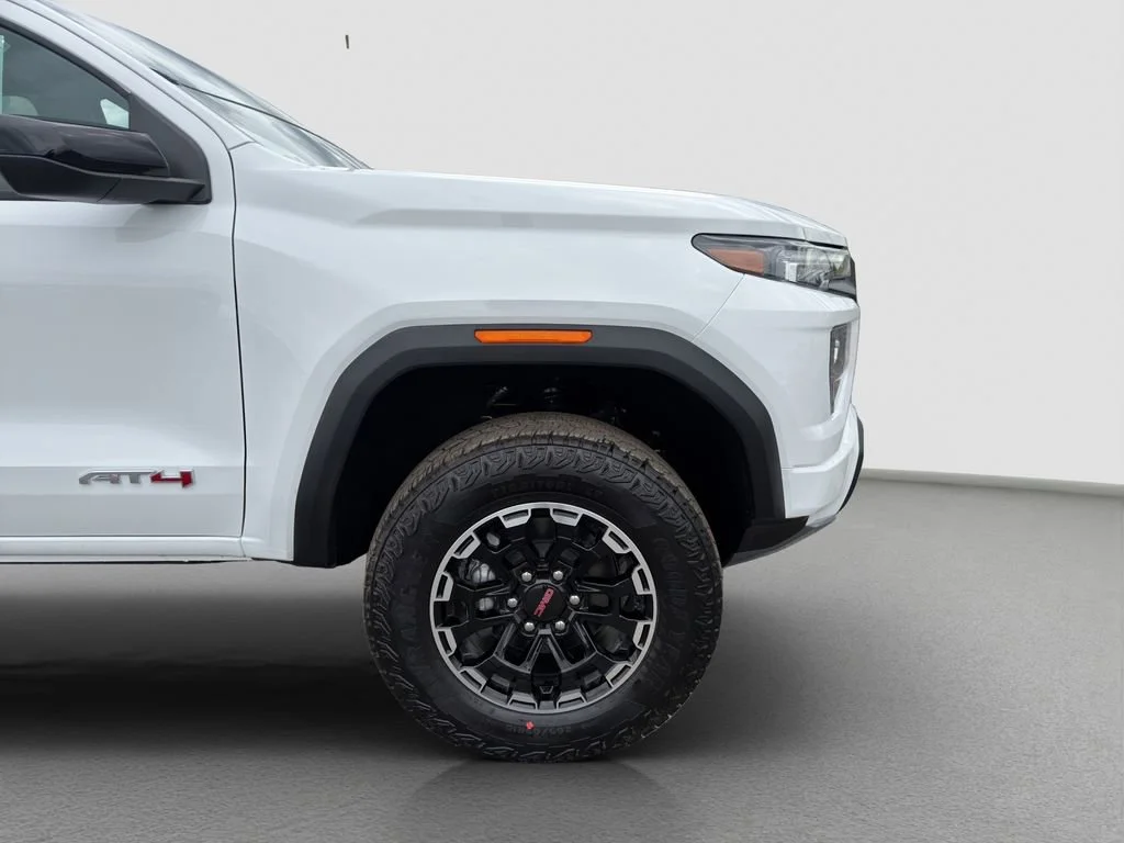2026 GMC Canyon AT4 - Photo 23
