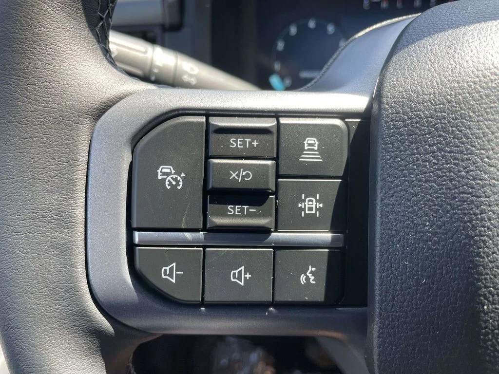 New 2026 Carbonized Gray Metallic Ford XLT image 24