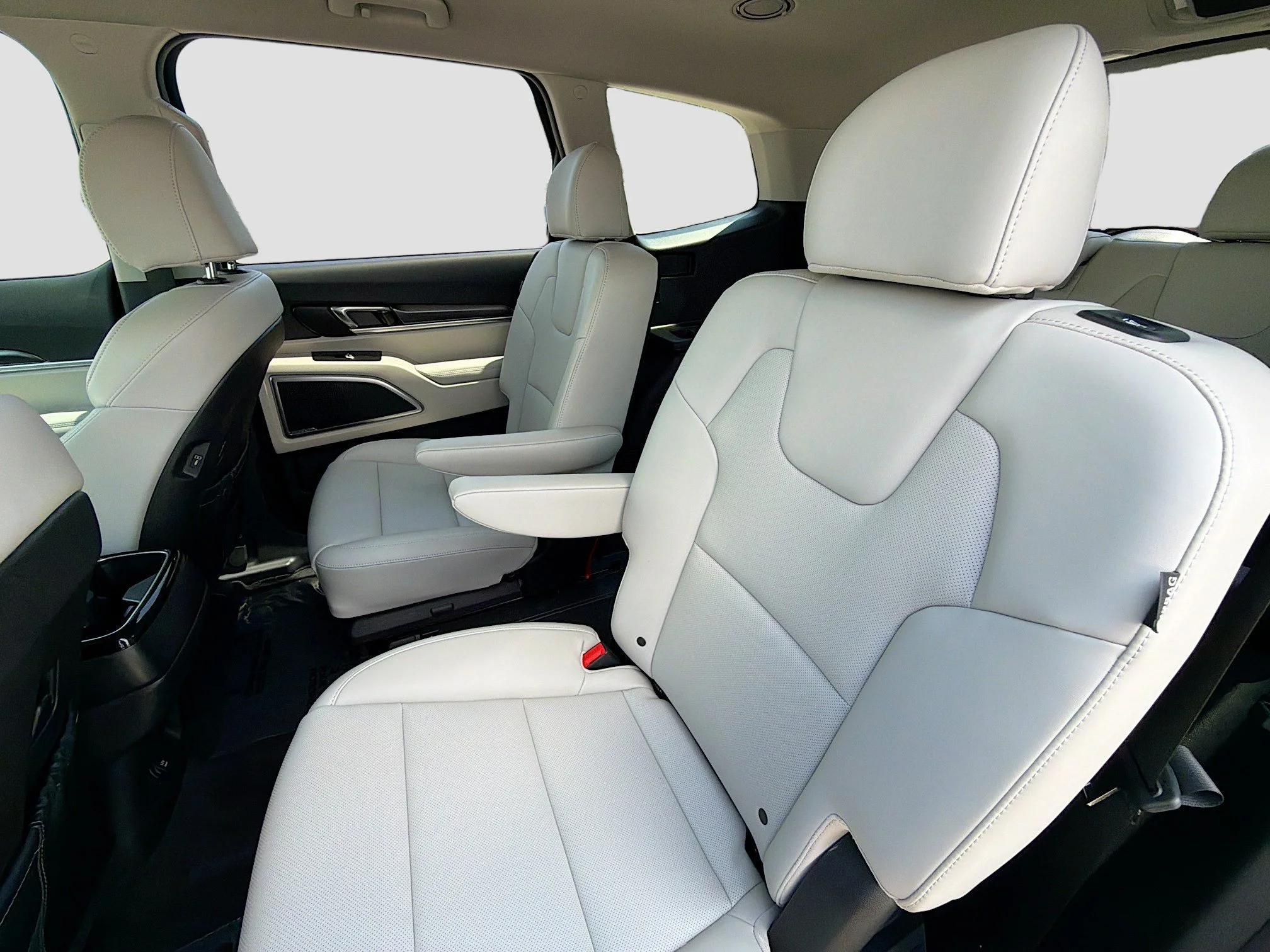 Used 2024 Ebony Black Kia S image 19