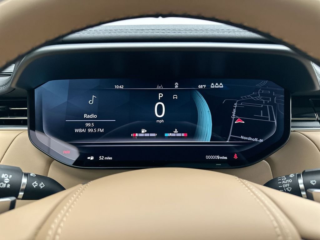 New 2026 Fuji White Land Rover Dynamic SE image 15