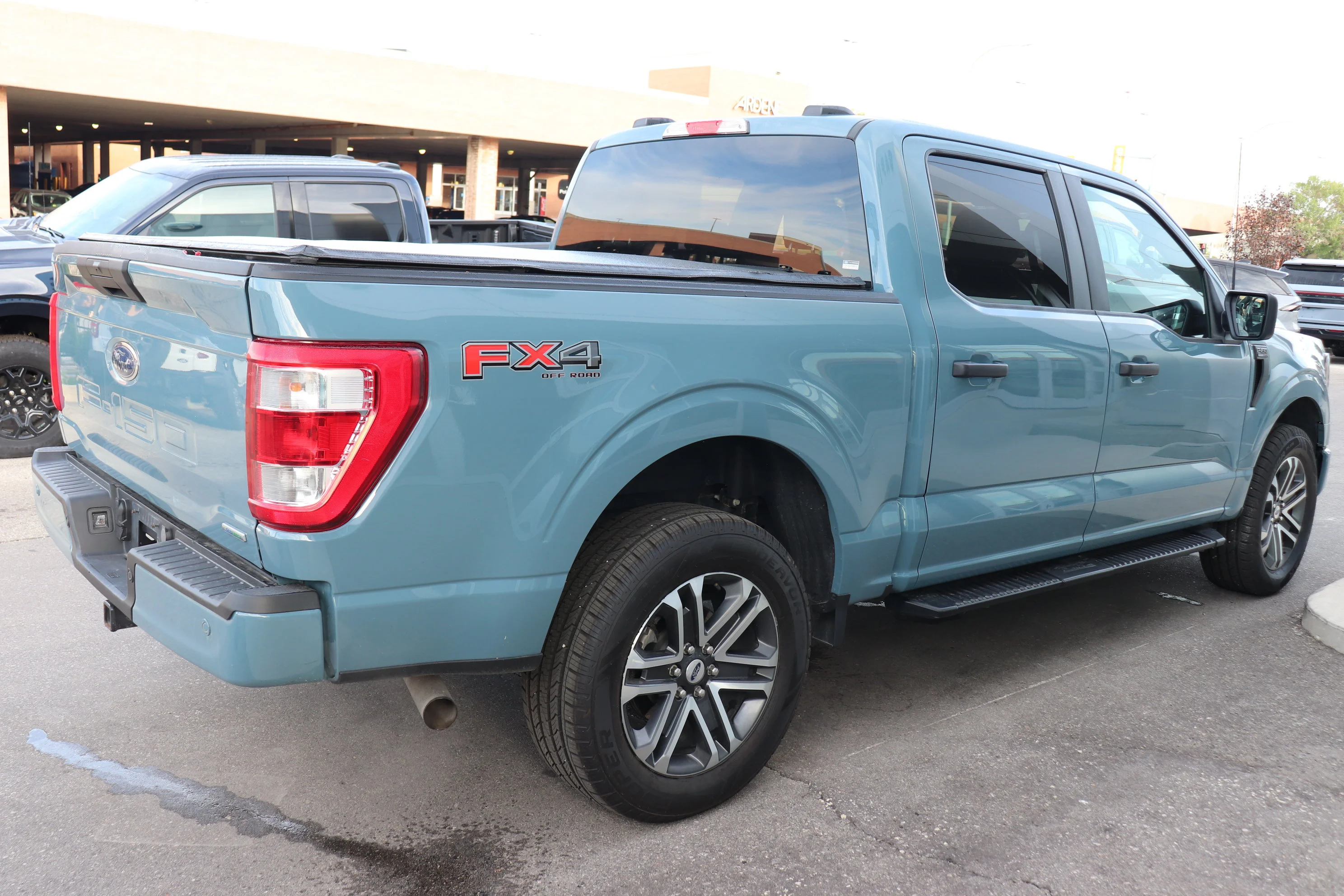 Used 2023  Ford XL 4WD SuperCrew 5.5