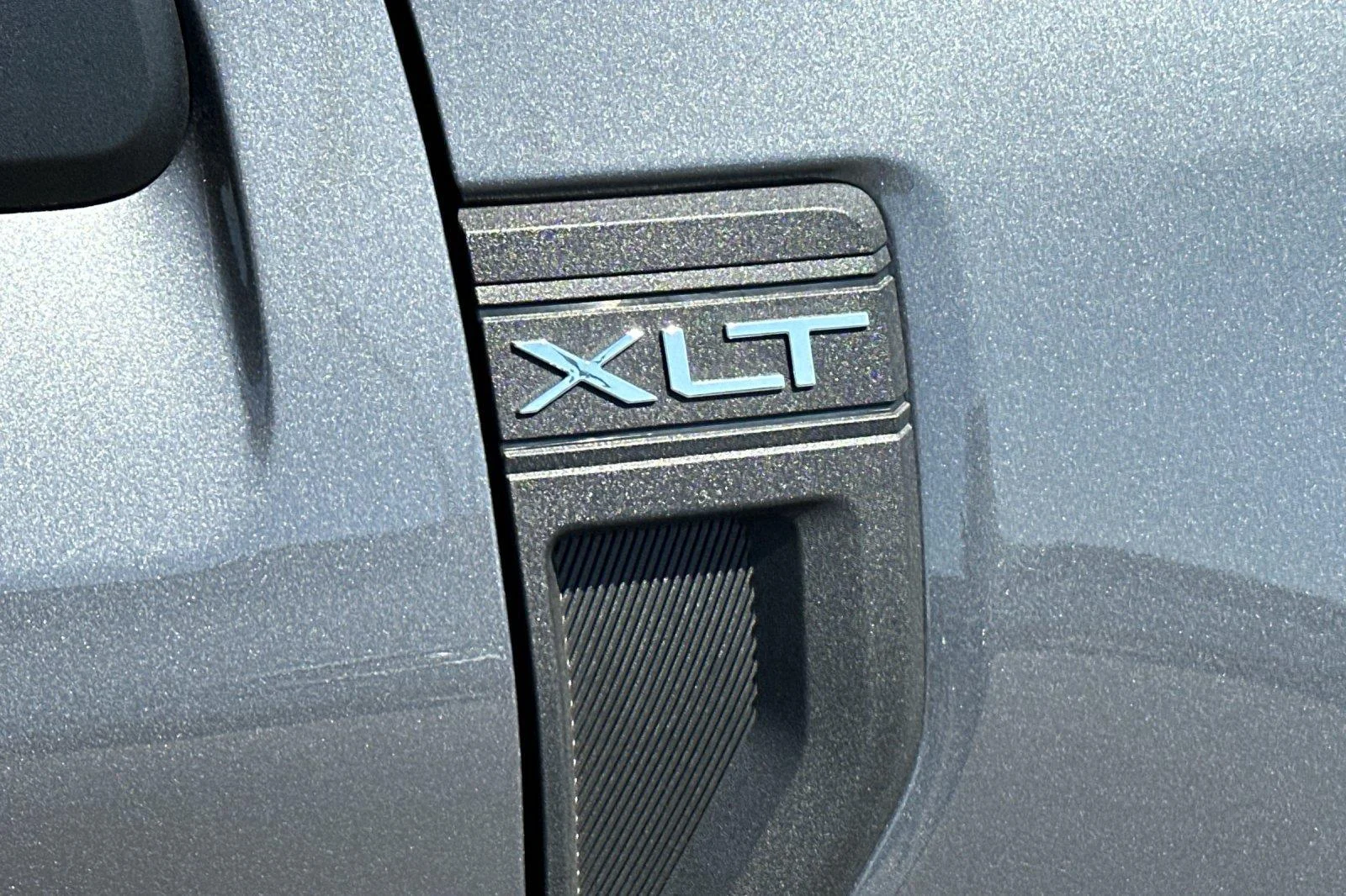 Used 2025 Carbonized Gray Metallic Ford XLT image 25