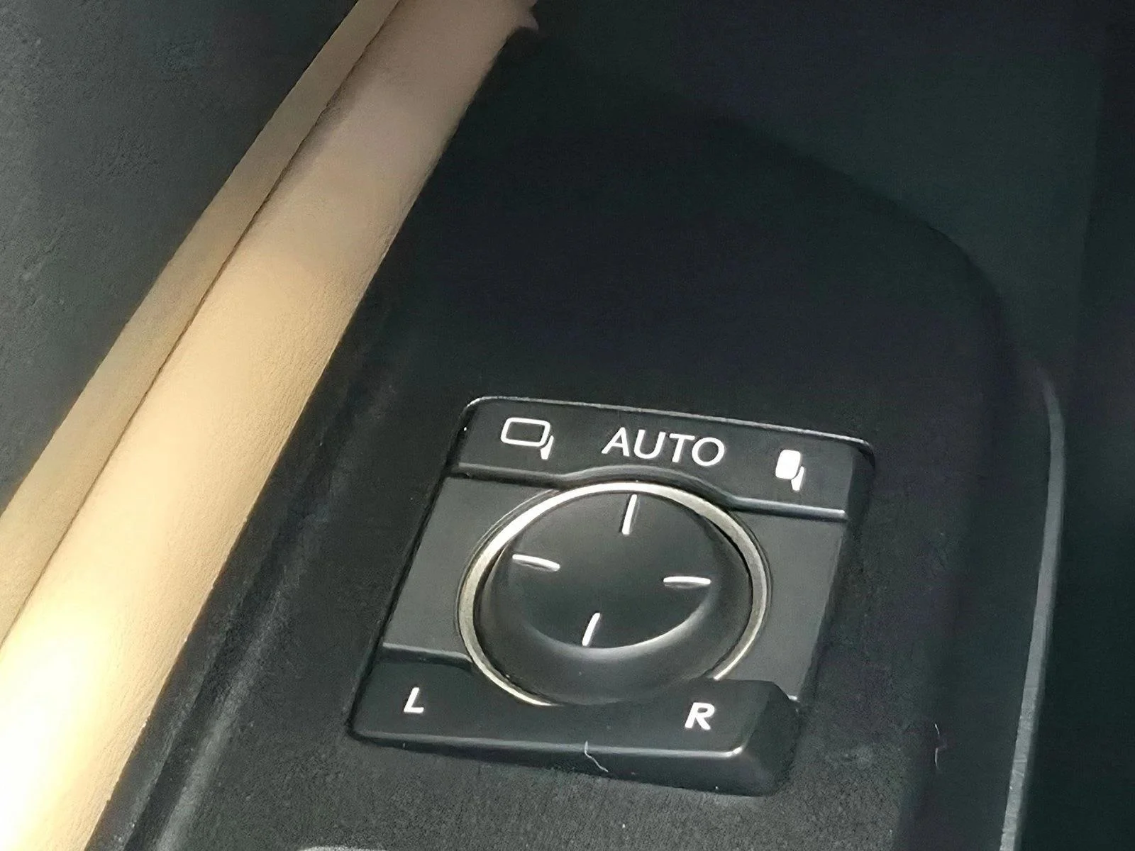 Used 2020 Obsidian Lexus ES 350 image 15