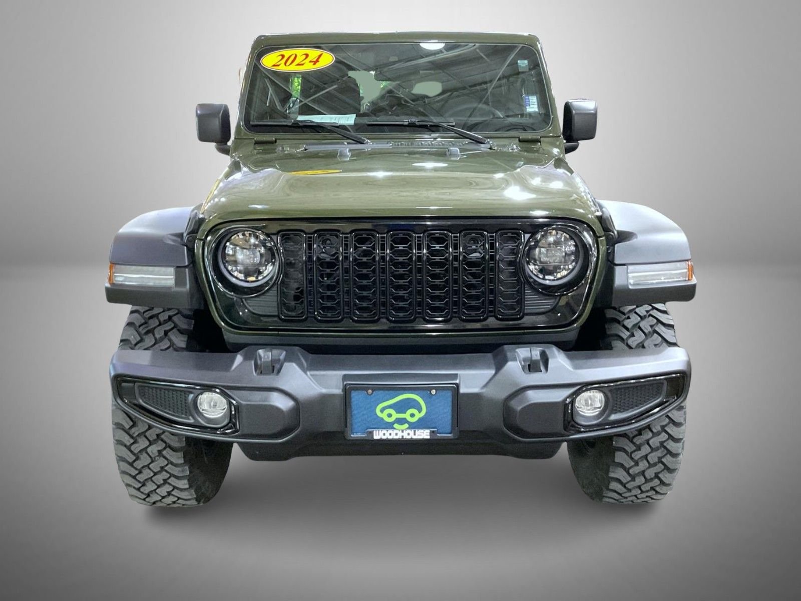 Used 2024 Green Jeep Sport image 2