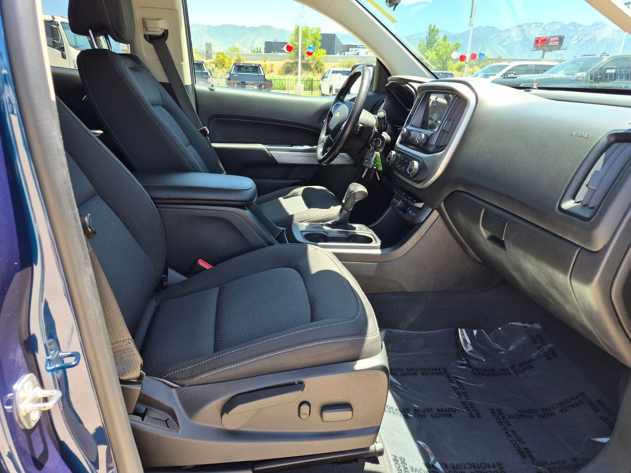 Used 2019 Pacific Blue Metallic Chevrolet 4WD LT image 28