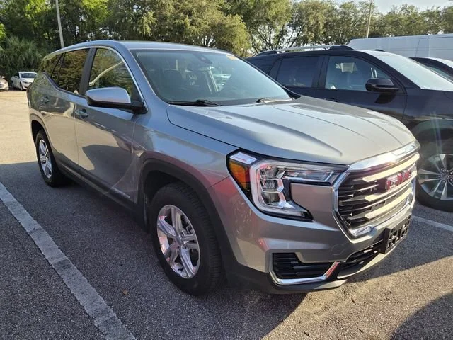 Used 2024 Sterling Metallic GMC SLE image 2