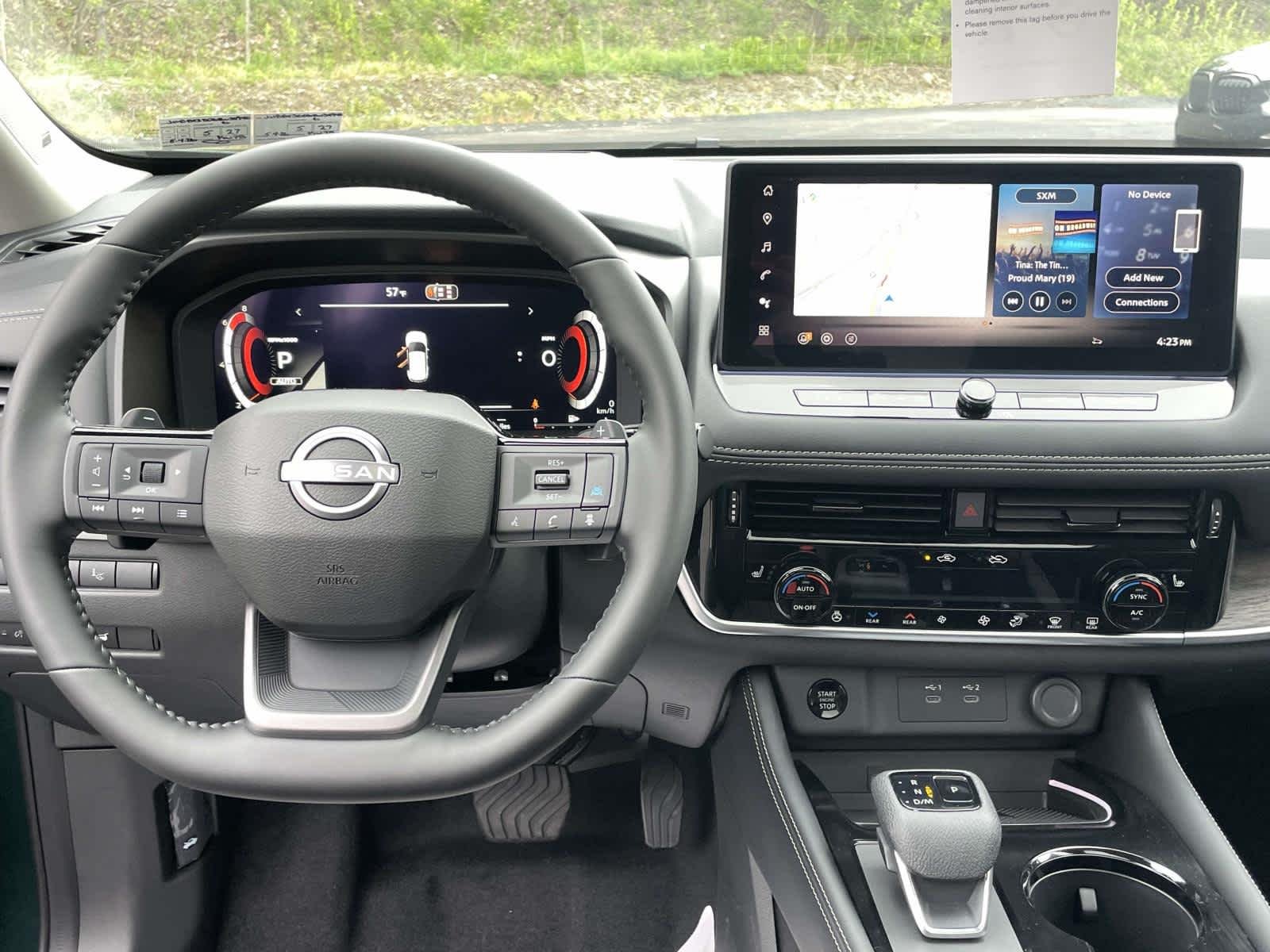 New 2026 Obsidian Green Nissan Platinum image 2