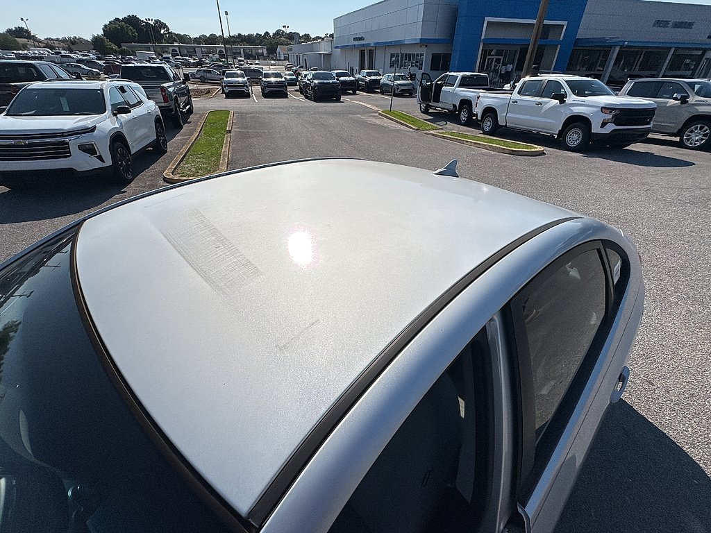 Used 2010 Carbon Gray Mist Hyundai GLS image 13