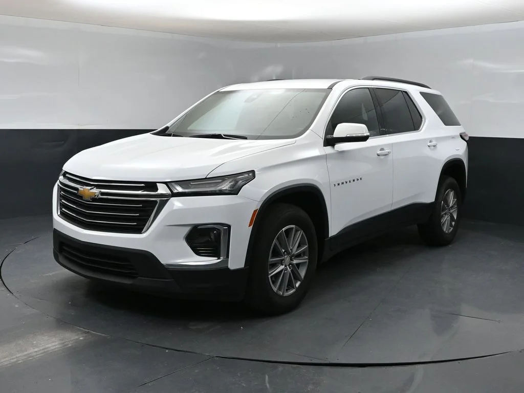 Used 2023 White Chevrolet LT Leather image 5