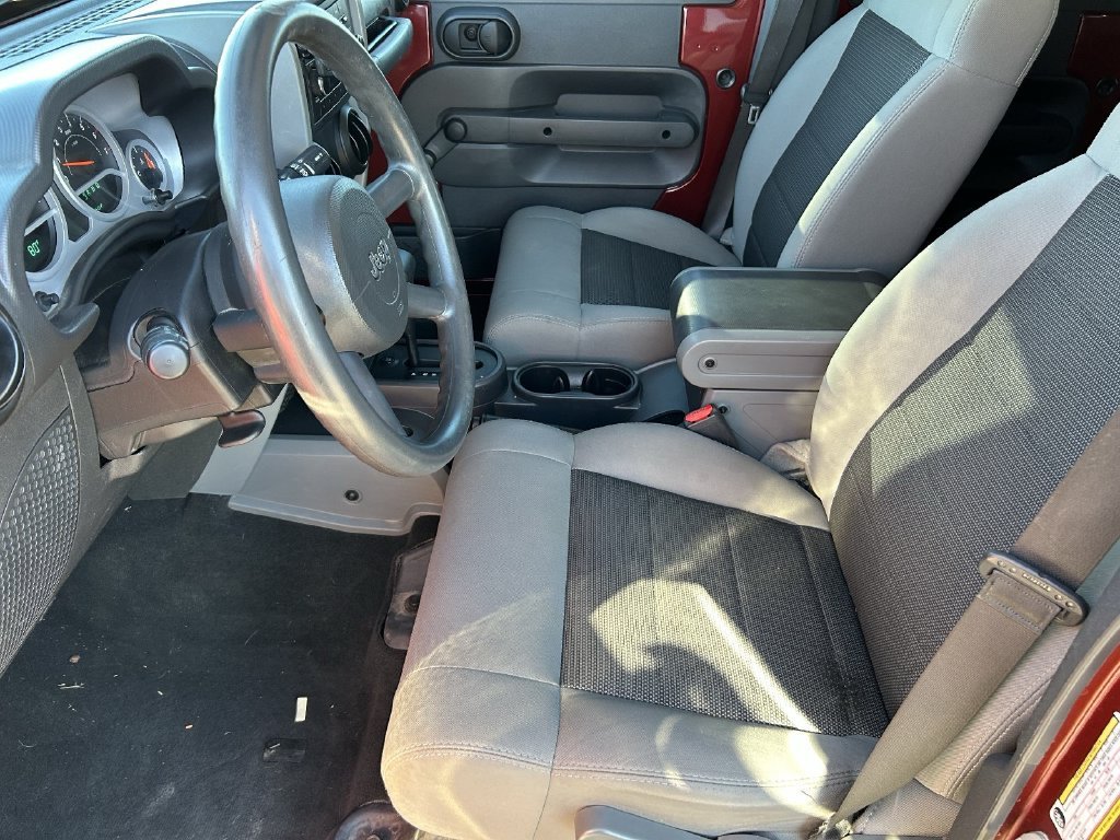 Used 2010  Jeep Unlimited Sport image 20