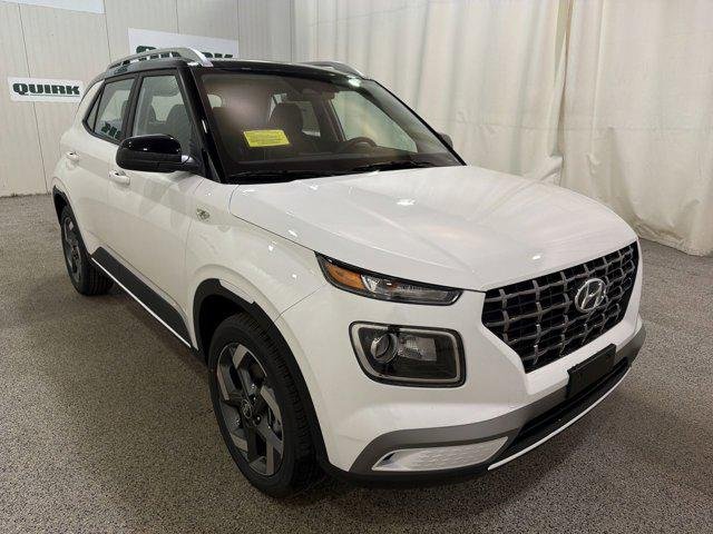 2026 Hyundai VENUE SEL w/Two-Tone Roof