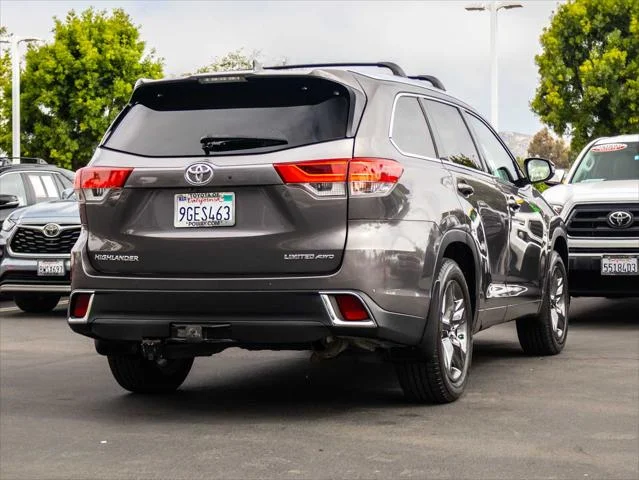 Certified Used 2017 PREDAWN GRAY MICA Toyota  image 10