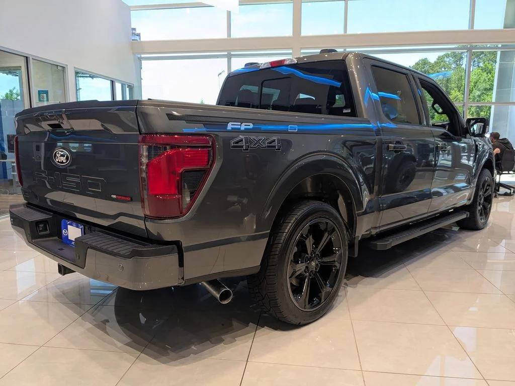 New 2026 Carbonized Gray Metallic Ford XLT image 3