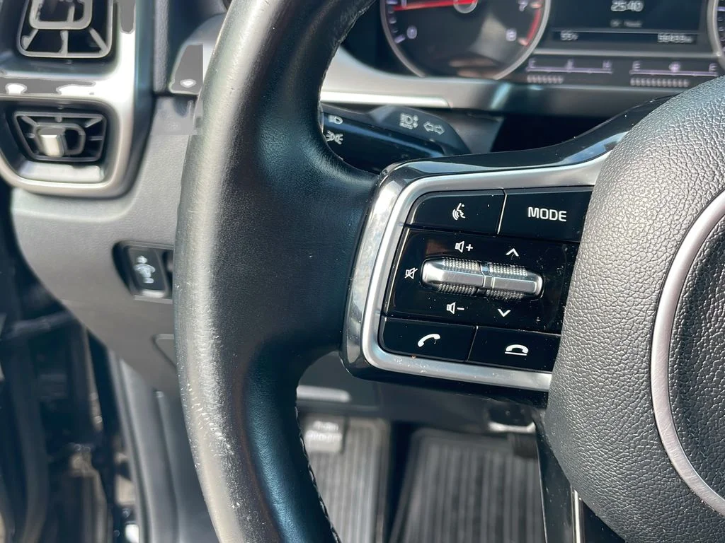 Used 2022 Black Kia S image 9