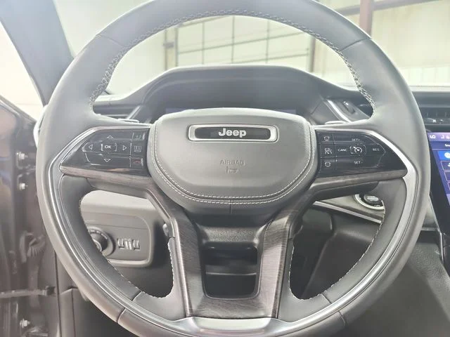 Used 2023 Gray Jeep Overland image 25