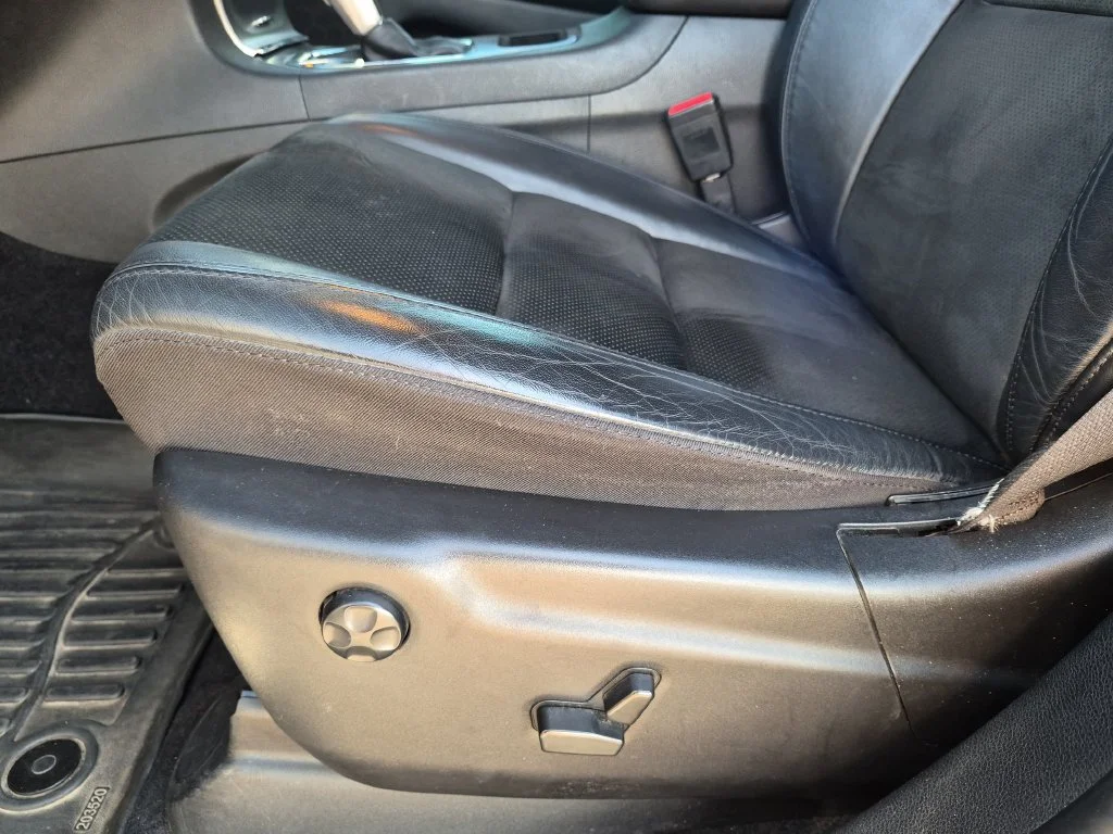 Used 2021 Gray Jeep Laredo X image 13