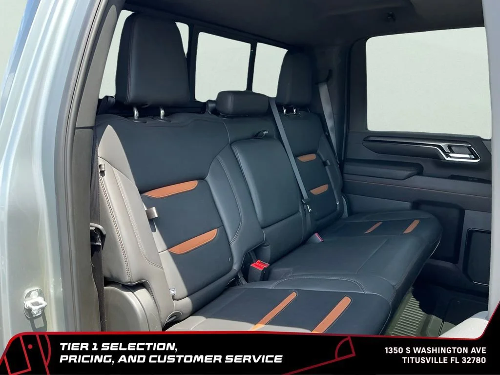 Used 2024 Sterling Metallic GMC AT4 image 18